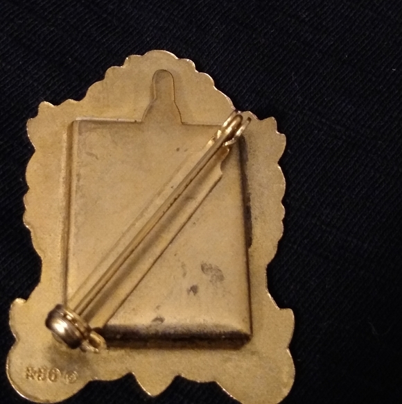 Vintage Signed  Picture Frame Brooch Pin Victorian Style - Picture 3 of 5